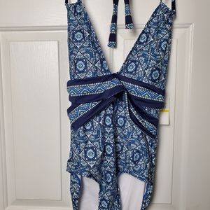 Cleanwater One Piece NWT Medium